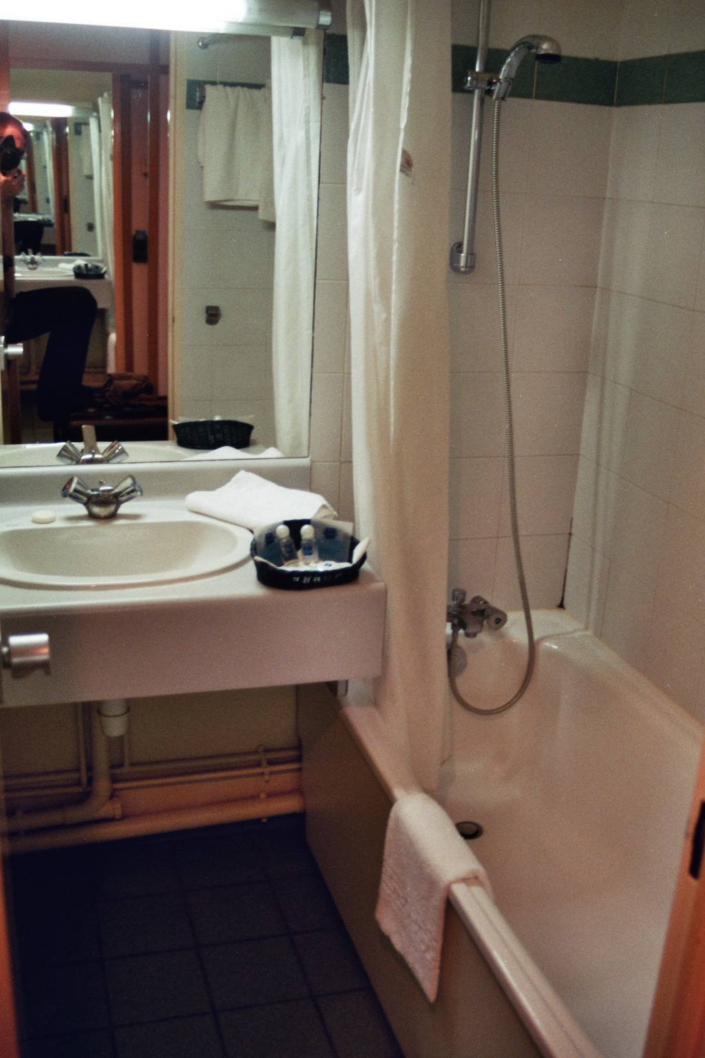 Badezimmer_forest_hill_paris.jpg